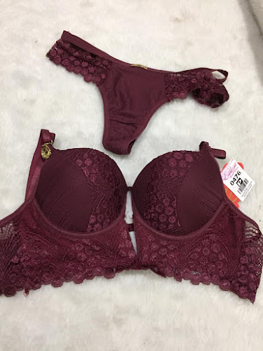 Lá Pimenta Lingerie foto 1