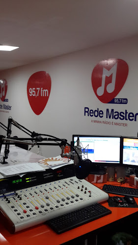 REDE MASTER 104,5 FM foto 1