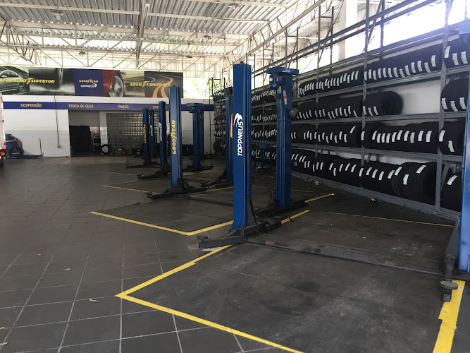 Top Pneus Auto Center foto 1