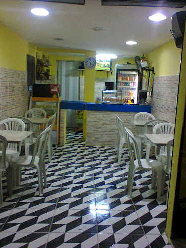 Yellows Lanches foto 1
